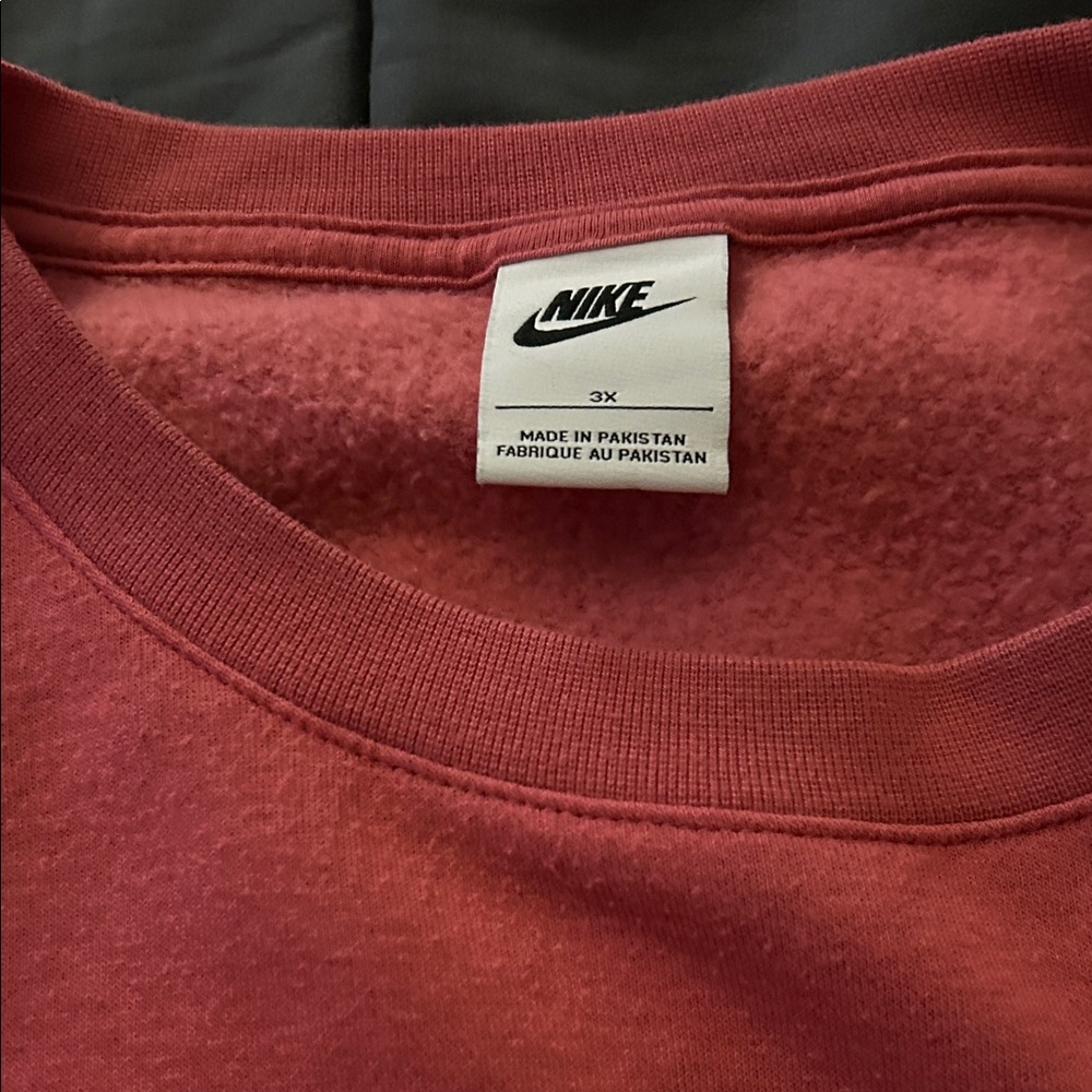 Nike Burgundy Crop Sweatshirt with Metallic Logo - Picture 2 of 3